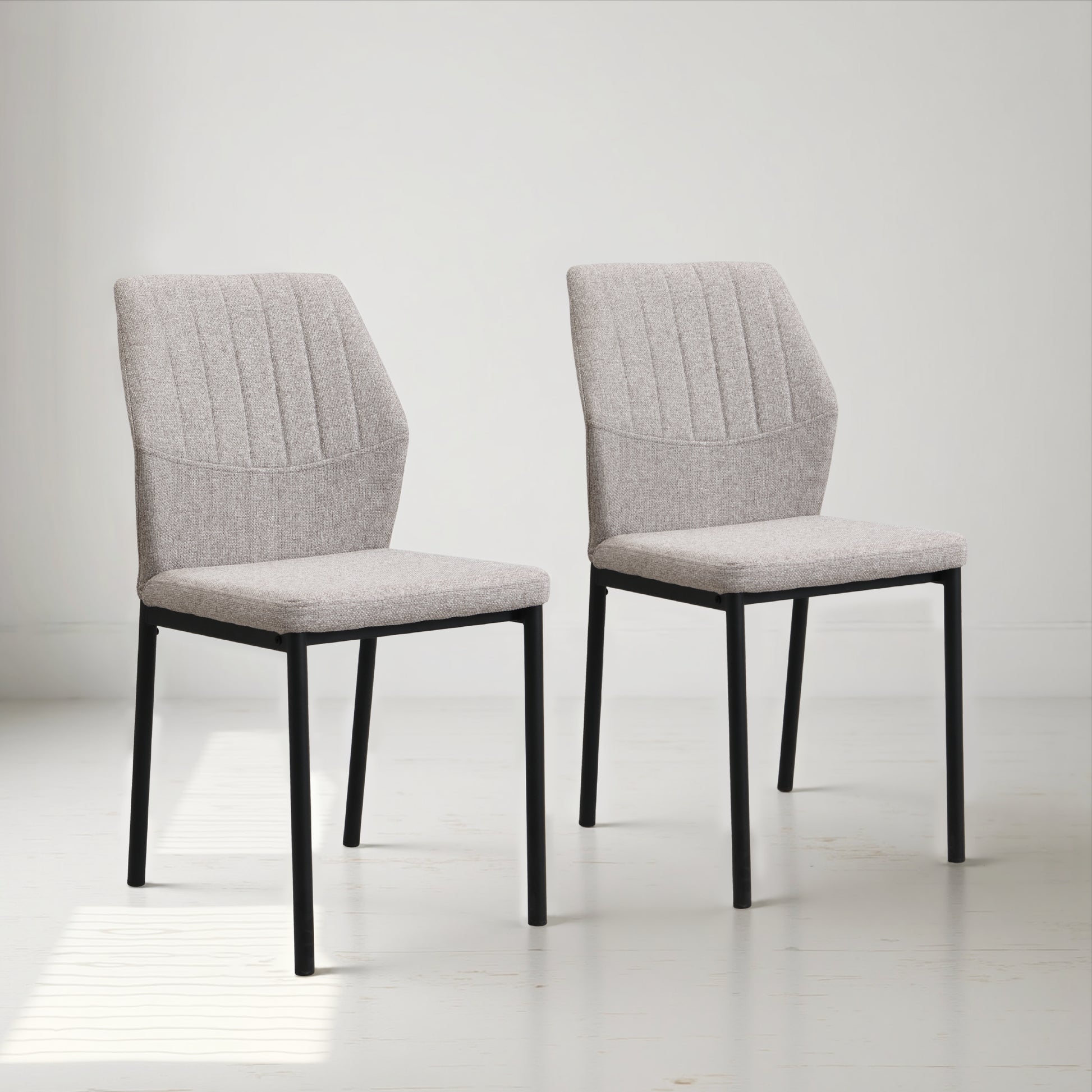 Experience lasting comfort and sturdy support with this versatile chair. It features an ergonomic backrest, rust-resistant legs with a 150kg capacity, and easy assembly, making it perfect for any room.